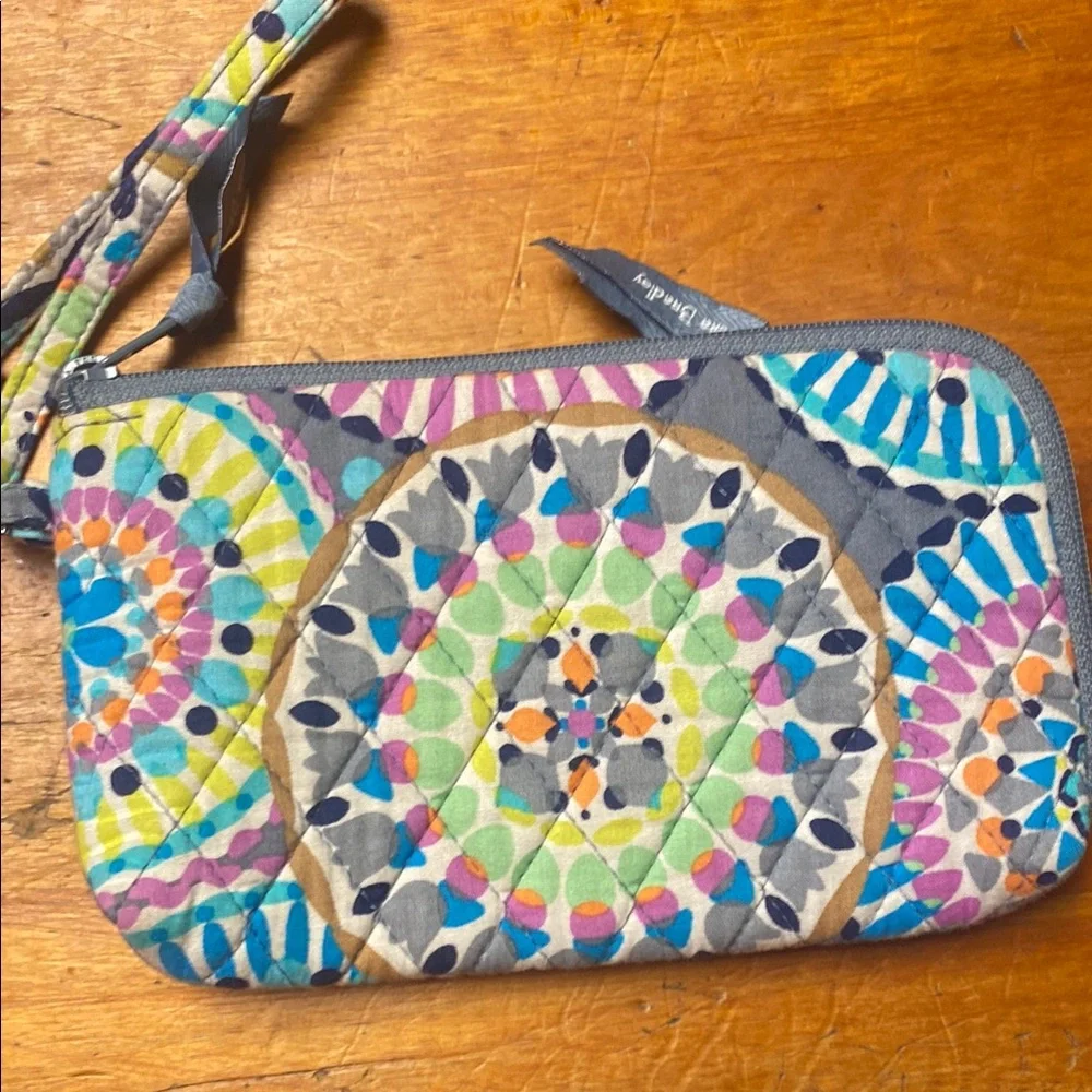 Vera Bradley Colorful Mandala Wristlet Sunny Medallion RFID slim
